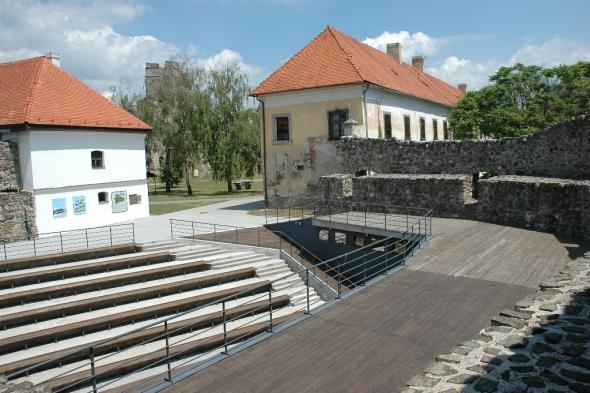 Tekovské múzeum - Juhozápadná bašta: amfiteáter (FOTOARCHÍV TEKOVSKÉHO MÚZEA V LEVICIACH)